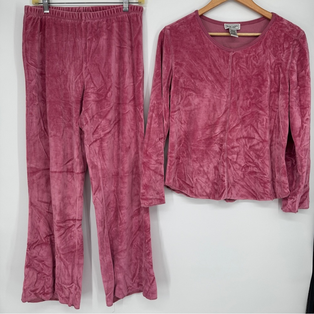 Vintage blush pink Anne Lewis Velour velvety set